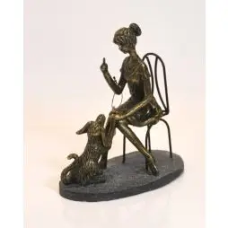Pige med tiggende hund - Skulpturer