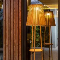 OKINAWA 170 Gulvlampe Med Solcelle Og Batteri - Sølv/Grå